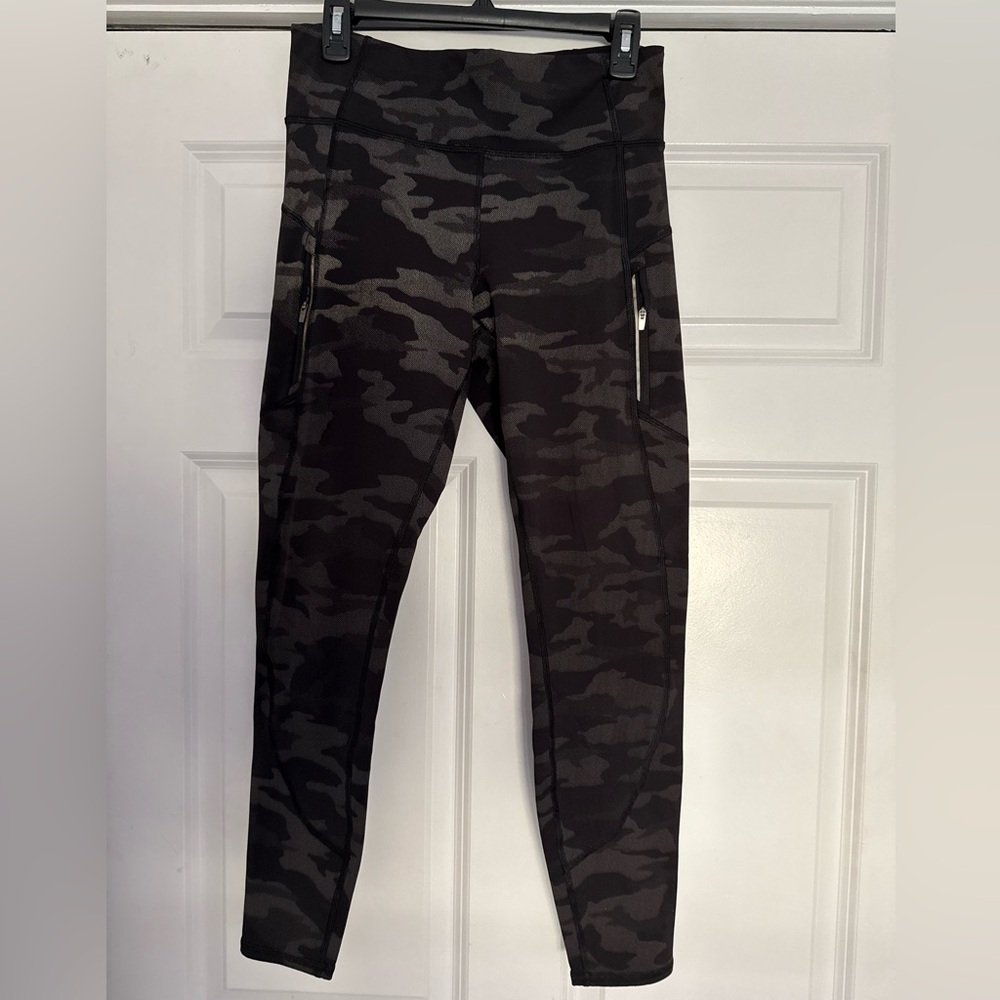 Athleta Camo High-Rise Rainier Reflective Performance Leggings - Black/Grey